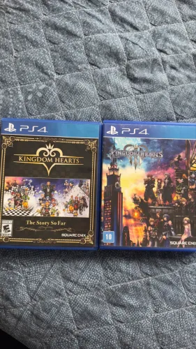 Kingdom Hearts 3 + The Story So Far - PS4