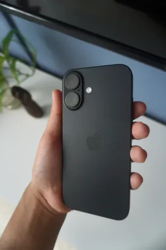 iPhone 16 128 GB em excelente estado