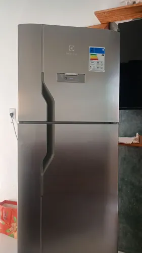 Geladeira Electrolux Frost Free semi nova 430 litros