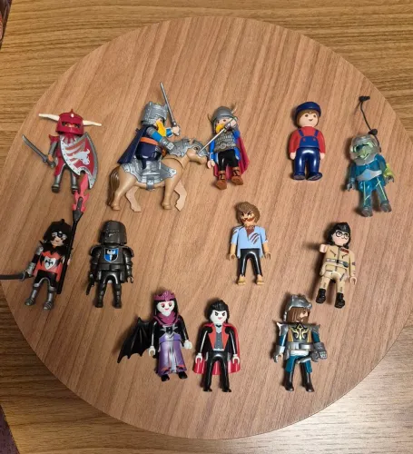 Personagens Playmobil 40 reais cada