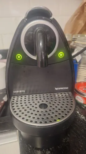 Cafeteira Nespresso Essenza