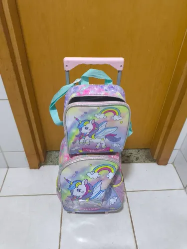 Vendo mochila infantil unicórnio 