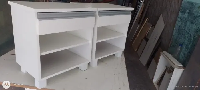 Mesa para cabeceira de cama