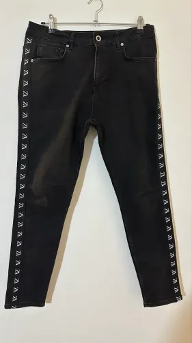 Calça masculina Zara Skinny preta com detalhes laterais tamanho 42