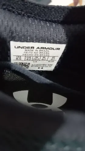 Tênis ? UNDER ARMOUR