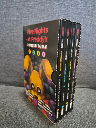 Box Five Nights at Freddy's - Pavores de Fazbear