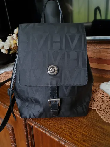 Mochila victor hugo preta