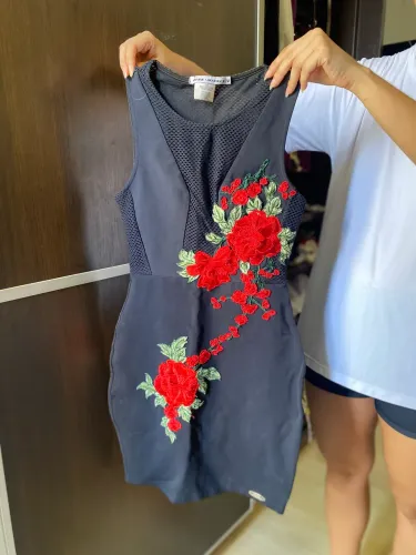 Vestido de Festa com Rosas