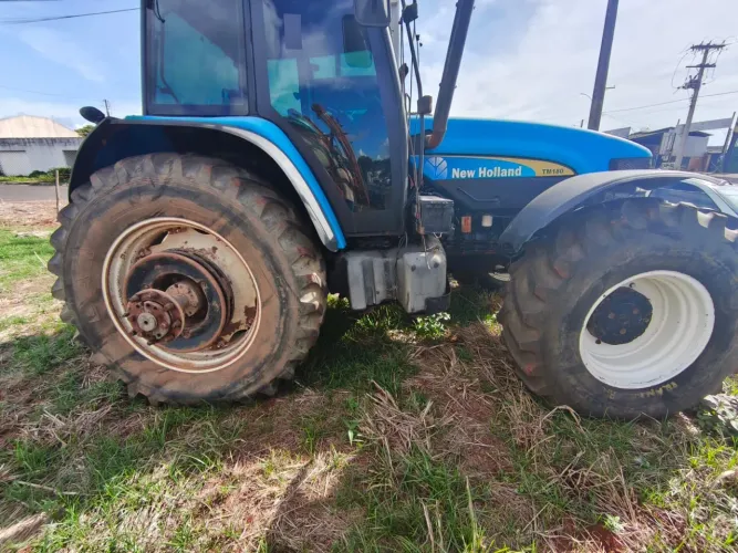 Trator New Holland TL180