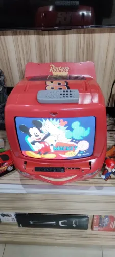 Tv relâmpago Macqueen 