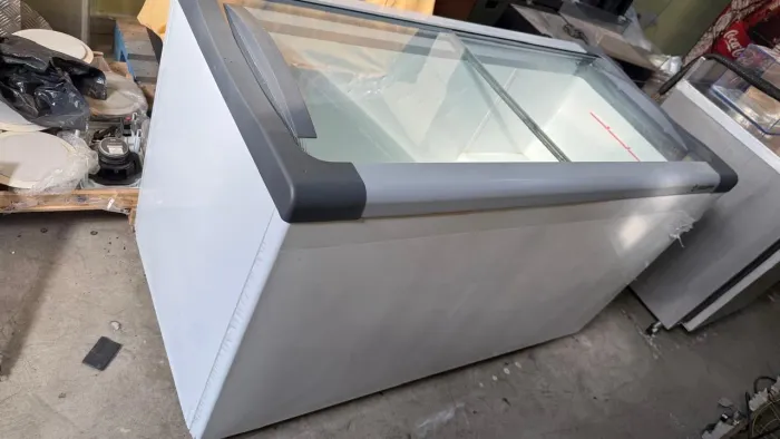 Freezer tampa de vidro novinho