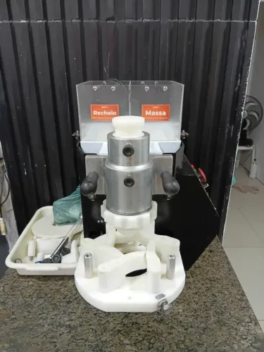 VENDE-SE MÁQUINA DE SALGADOS