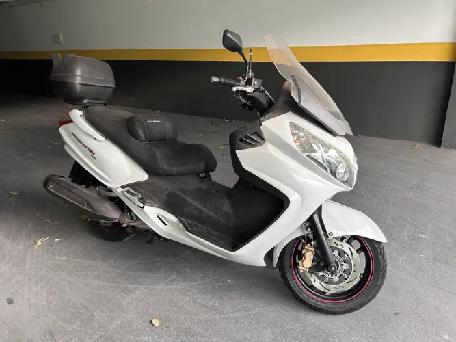 MaxSym 400i - Muito conservada 