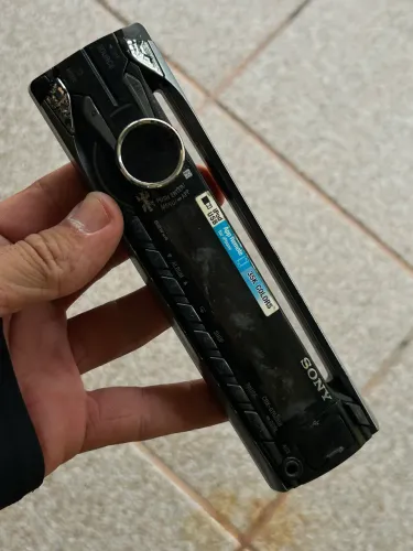 Auto rádio toca-discos USB/AUX