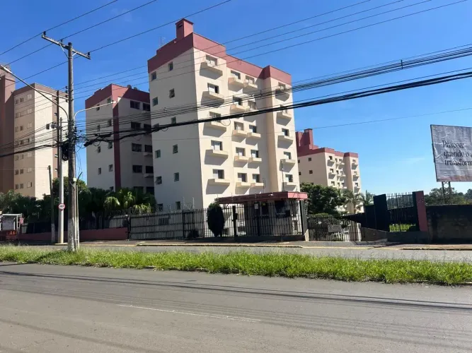 VENDE- SE APARTAMENTO EM PIRASSUNUNGA COM 2 Dorms bem localizado