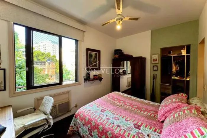 Apartamento : / Residencial / Humaitá