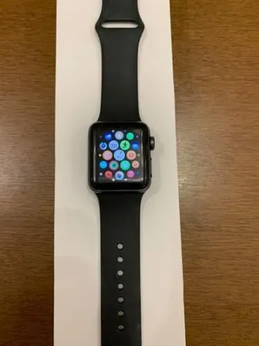 Vendo um relógio Apple watch série 3