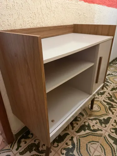 Aparador / Balcão Retrô com Nichos e Porta