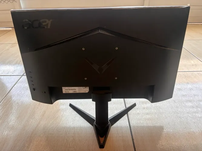 Monitor Acer 180hz com defeito
