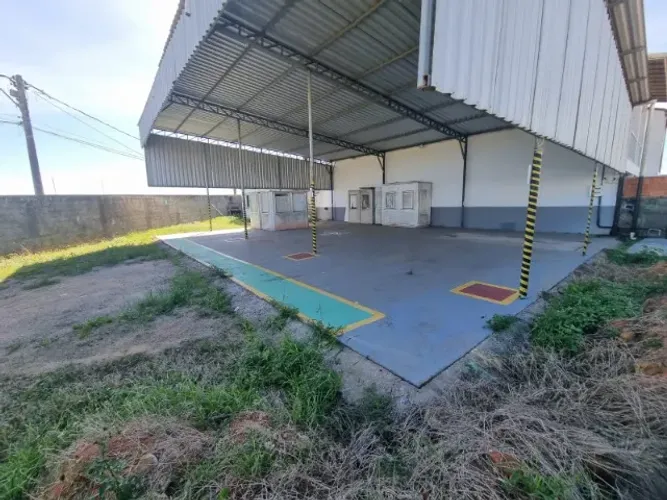Galpão de 300m2 (lote de 700m2) no Novo Horizonte