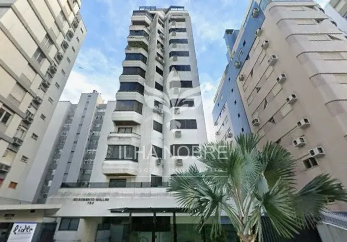 Apartamento para Locação com 3 Quartos sendo 1 Suíte no Centro de Florianópolis