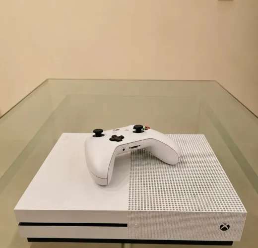 Xbox One s 1Tb