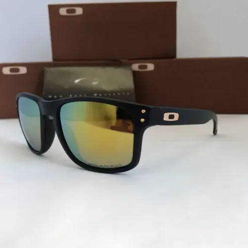 Óculos Oakley Holbrook Gold