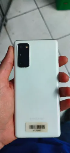 Celular S20 fe usado