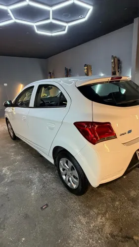 Chevrolet Onix Hatch LT 1.0 8V Flex Mec. 4P 2018