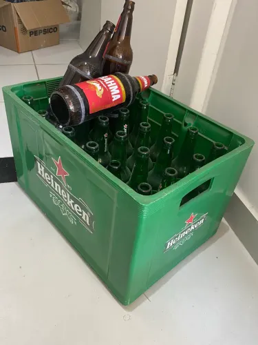 Engradado Heineken + garrfas