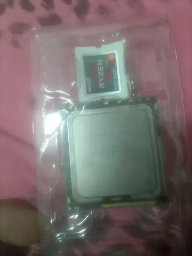 Vendo Xeon x5670  Intel  plataforma 1366 Intel comprei e não testei por não ter a placa
