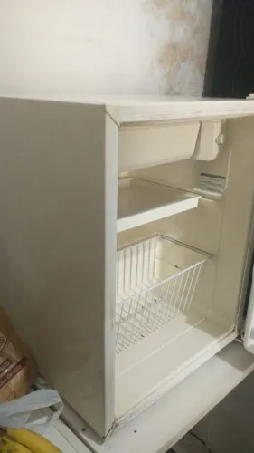 GELADEIRINHA FUNCIONANDO PERFEITAMENTE