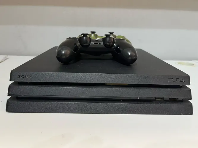 PlayStation 4 pro - 1tb