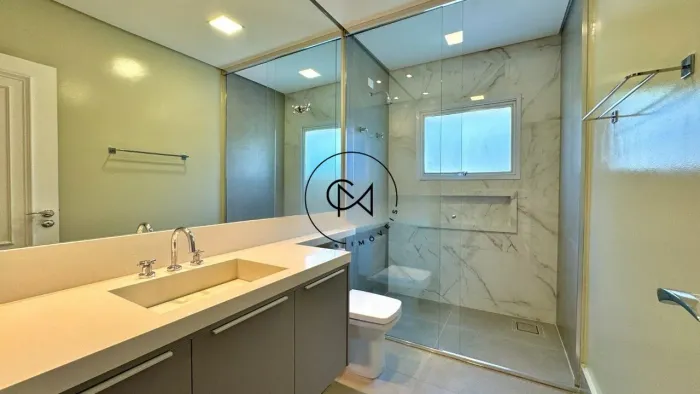 Imóvel de excelente padrão, mobiliado, decorado com eletroeletrônicos: