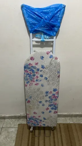 Tábua de Passar Roupas Dobrável