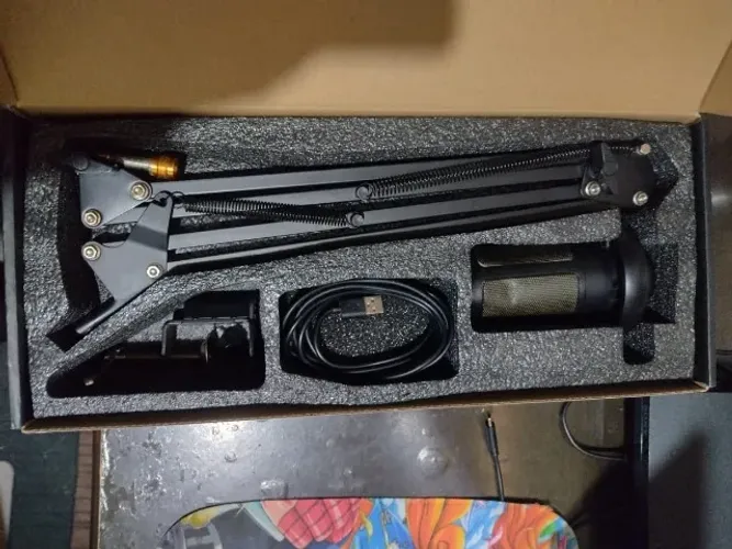 Microfone Condensador Cardioid Rgb Para Pc Gamer E Gravação Pro Cor Preto