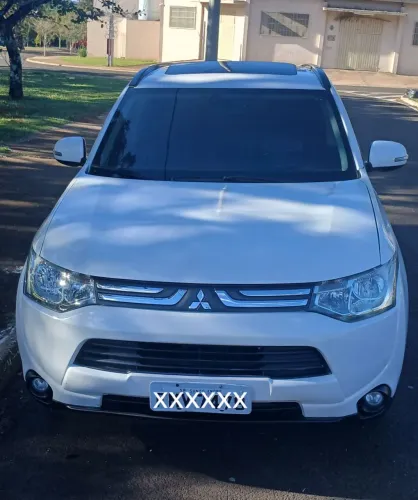 Mitsubishi Outlander 2.0 16V 160cv Aut. 2014