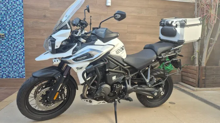 TRIUMPH TIGER 1200 XCX