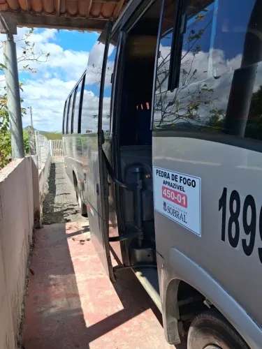 Microonibus volare w9 
