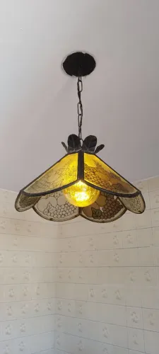 Dois Lustres de Vitral vintage antigos antiquário