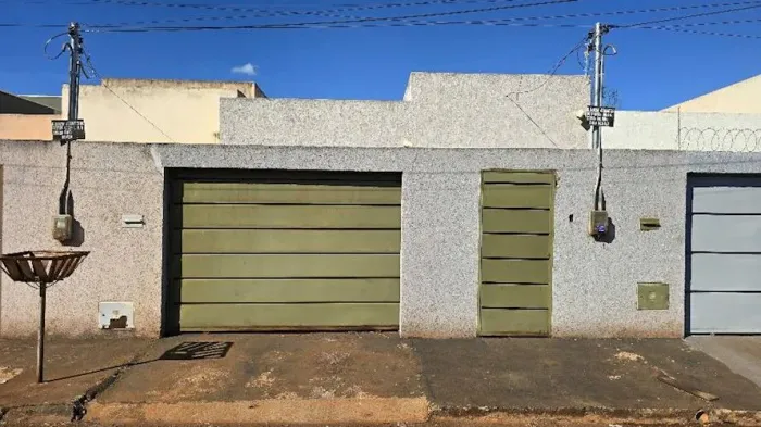 Casa - Centro - Santa Helena de Goiás/GO