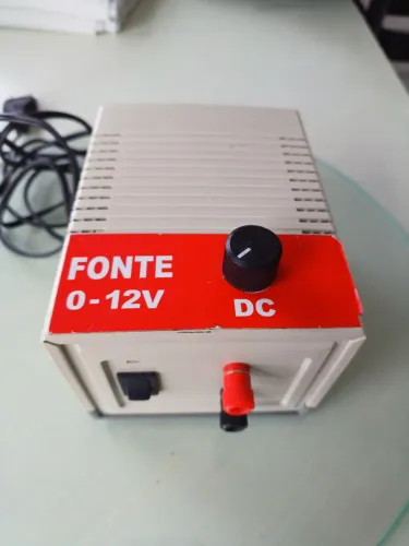 Fonte de alimentação ajustável DC de 0 a 12V