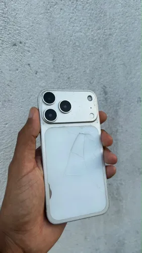 iPhone 11, sabor 17 pro