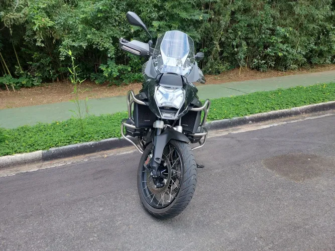 R1300 gs Triple Black 25
