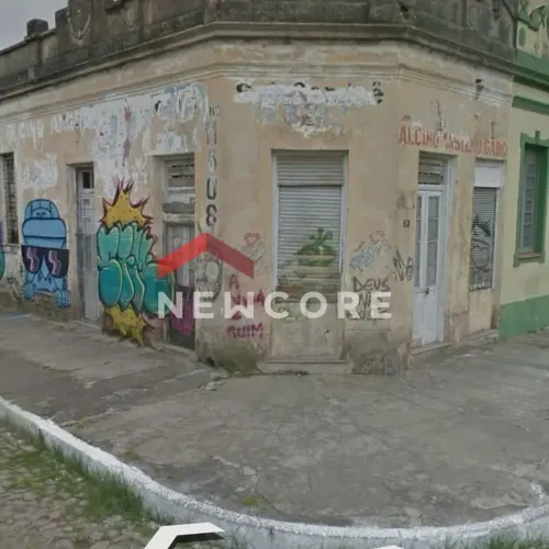 Casa em Rua Álvaro Chaves - Centro - Pelotas/RS