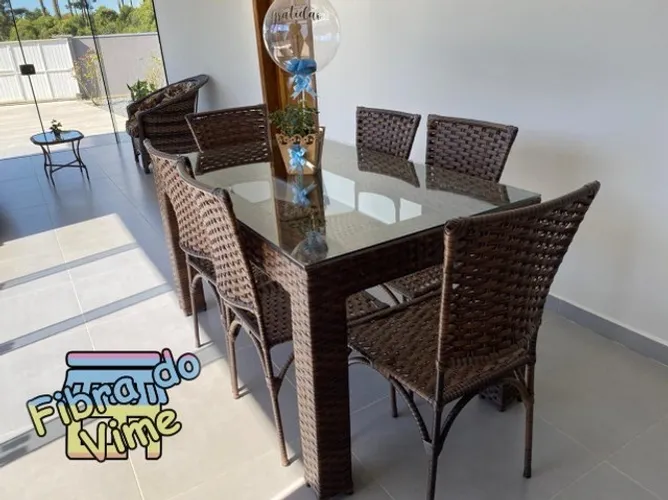 Mesas em Fibra Sintetica , Mesa de jantar de fibra sintetica.