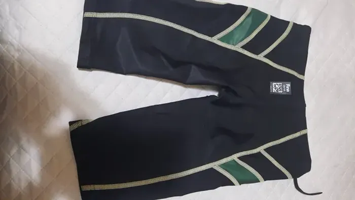 Traje Fast YngFá, tam.XS. Novo. 280,00