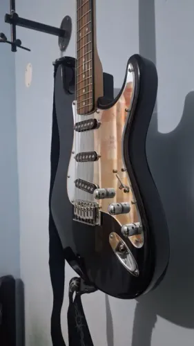 Guitarra Elétrica squair Stratocaster - Preta