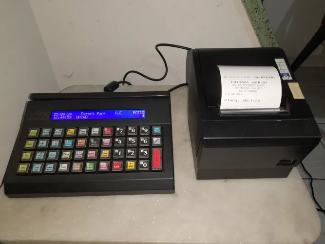Microterminal Estacionamento Ifox