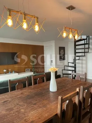 Cobertura Duplex 144m², 2 dormitórios, 1 suíte, living amplo, lavabo, espaço gourmet, hidr